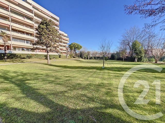 Appartement F4 à vendre - 4 pièces - 87.0 m2 - VILLENEUVE LOUBET - 06 - PROVENCE-ALPES-COTE-D-AZUR - Century 21 Marina Baie Des Anges